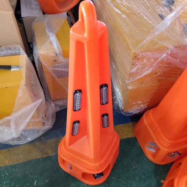 聲光路錐報警器圖